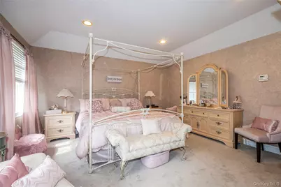 6 Rolling Wood Court, Hauppauge, NY 11788 - Photo 23