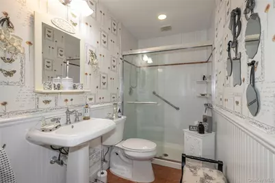 6 Rolling Wood Court, Hauppauge, NY 11788 - Photo 29