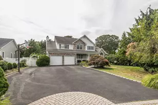 6 Rolling Wood Ct, Hauppauge, NY 11788 - Photo 3