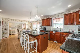 6 Rolling Wood Ct, Hauppauge, NY 11788 - Photo 17