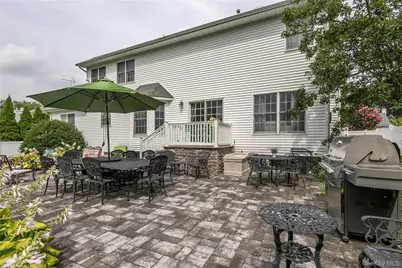 6 Rolling Wood Court, Hauppauge, NY 11788 - Photo 13