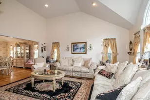 6 Rolling Wood Ct, Hauppauge, NY 11788 - Photo 31