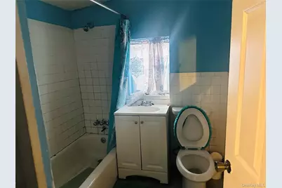 2931 Yates Avenue, Bronx, NY 10469 - Photo 11