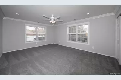 6 Overlook Drive #6, Farmingville, NY 11738 - Photo 5