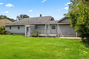 651 Sayville Ave, Sayville, NY 11782 - Photo 15