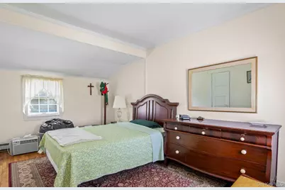 651 Sayville Avenue, Sayville, NY 11782 - Photo 11