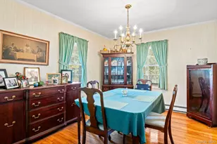 651 Sayville Ave, Sayville, NY 11782 - Photo 5