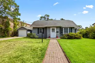 651 Sayville Ave, Sayville, NY 11782 - Photo 19