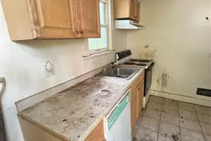 157 Tanglewylde Rd, Lake Peekskill, NY 10537 - Photo 5