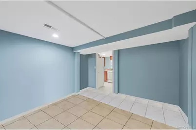 1010 Motor Parkway, Central Islip, NY 11722 - Photo 29