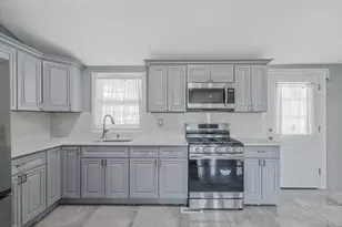 1010 Motor Pkwy, Central Islip, NY 11722 - Photo 13