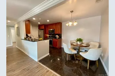 100 Vista View Drive #1306, Farmingville, NY 11738 - Photo 3