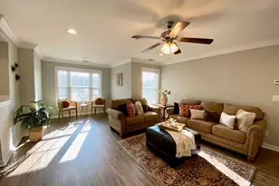 100 Vista View Dr, Farmingville, NY 11738 - Photo 5