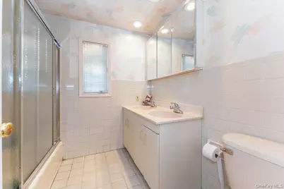 924 Northfield Road, Woodmere, NY 11598 - Photo 13