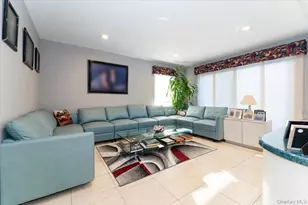 924 Northfield Rd, Woodmere, NY 11598 - Photo 7