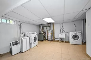 43-20 196th St, Flushing, NY 11358 - Photo 15