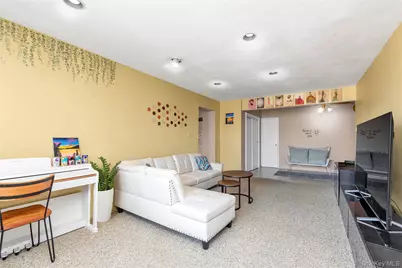 209-20 18th Avenue #6C, Bayside, NY 11360 - Photo 3