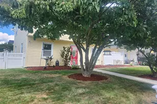 3 Brook Ln, Levittown, NY 11756 - Photo 5