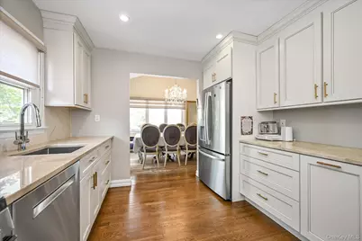 505 Hicksville Road, Far Rockaway, NY 11691 - Photo 13