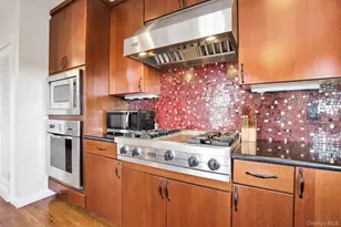 2 Harbor Ln, New Rochelle, NY 10805 - Photo 13