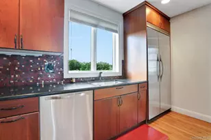 2 Harbor Ln, New Rochelle, NY 10805 - Photo 11