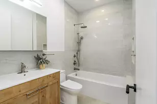 6 Lee Gray Ct, Glen Cove, NY 11542 - Photo 15