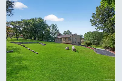 21 Hearthston Lane, Monsey, NY 10952 - Photo 17