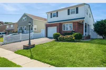 375 W Windsor Parkway, Oceanside, NY 11572 - Photo 3