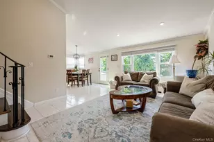 375 W Windsor Pkwy, Oceanside, NY 11572 - Photo 9