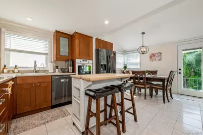 375 W Windsor Parkway, Oceanside, NY 11572 - Photo 15