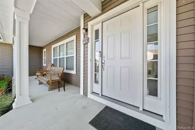 27 Lilac Lane, Ridge, NY 11961 - Photo 3
