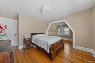 44 Madison St, Lynbrook, NY 11563 - Photo 25