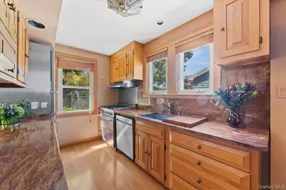 44 Madison Street, Lynbrook, NY 11563 - Photo 19