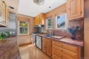 44 Madison St, Lynbrook, NY 11563 - Photo 19