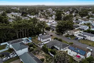 64 Montgomery Ave, West Babylon, NY 11704 - Photo 29