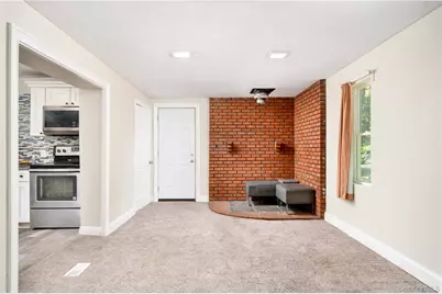 10 Sunnyside Drive, Sound Beach, NY 11789 - Photo 7