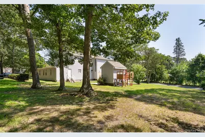 10 Sunnyside Drive, Sound Beach, NY 11789 - Photo 27