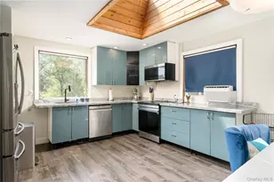 10 Sunnyside Dr, Sound Beach, NY 11789 - Photo 17