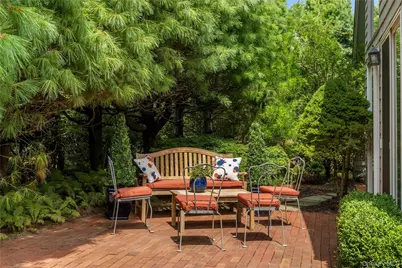30 Huckleberry Lane, East Hampton, NY 11937 - Photo 21