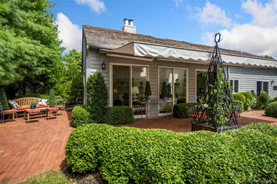 30 Huckleberry Lane, East Hampton, NY 11937 - Photo 19