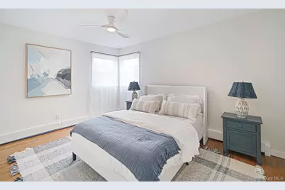 2 Bay Place, Bay Shore, NY 11751 - Photo 17