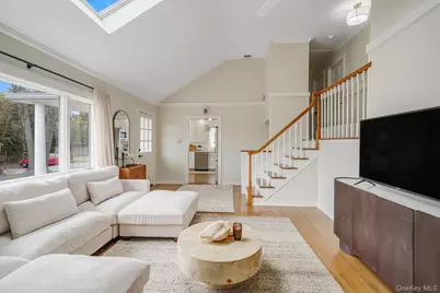 2 Bay Place, Bay Shore, NY 11751 - Photo 5