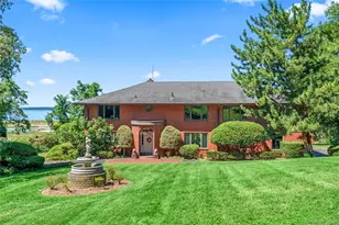 22 Messenger Ln, Sands Point, NY 11050 - Photo 11