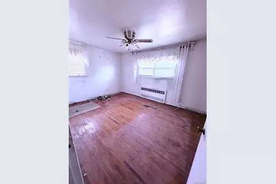 11815 Springfield Boulevard, Springfield Gardens, NY 11411 - Photo 7