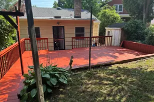 49-34 Little Neck Pkwy, Little Neck, NY 11362 - Photo 11