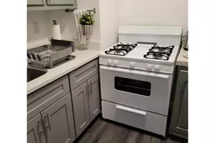 118-18 Union Tpke, Kew Gardens, NY 11415 - Photo 17