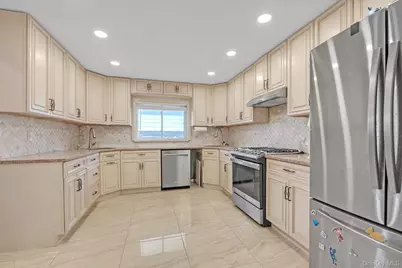 1134 Bay 27th Street, Far Rockaway, NY 11691 - Photo 7