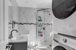 11-34 Bay 27th St, Far Rockaway, NY 11691 - Photo 15