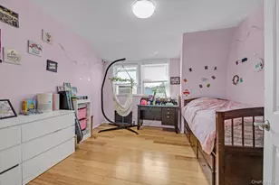 11-34 Bay 27th St, Far Rockaway, NY 11691 - Photo 11