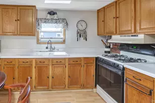 39 Valley Forge, Bohemia, NY 11716 - Photo 11